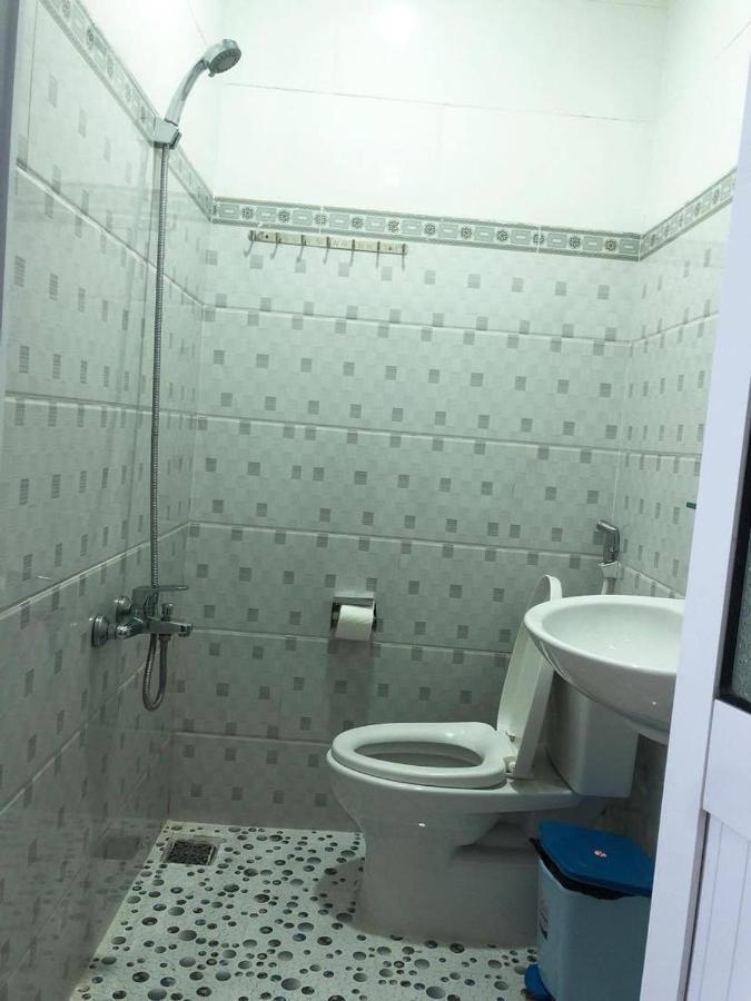 Bed and Breakfast Nha Nghi Y Vy Дуонг-Донг Экстерьер фото