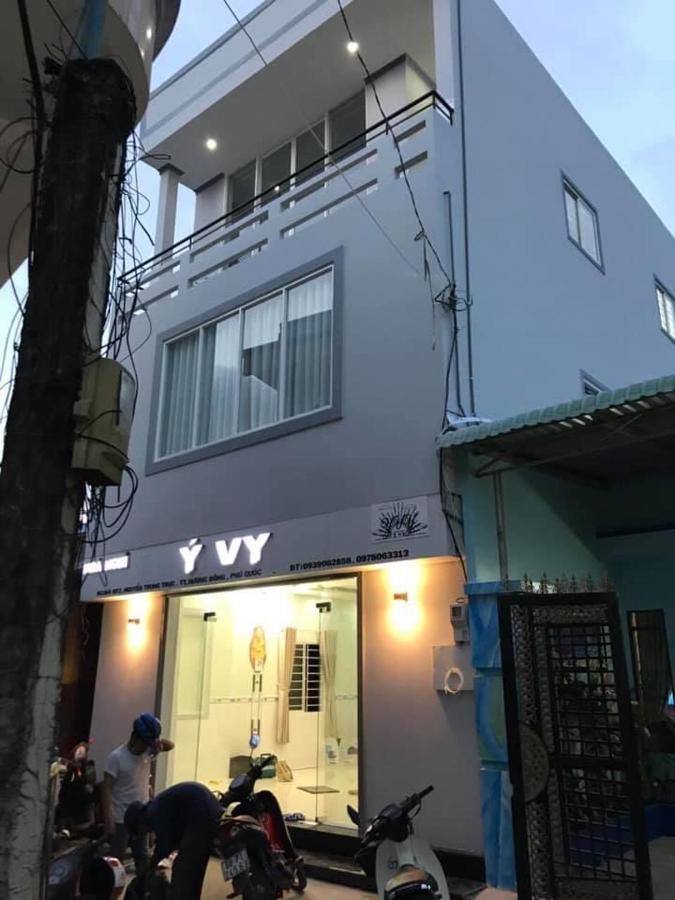 Bed and Breakfast Nha Nghi Y Vy Дуонг-Донг Экстерьер фото