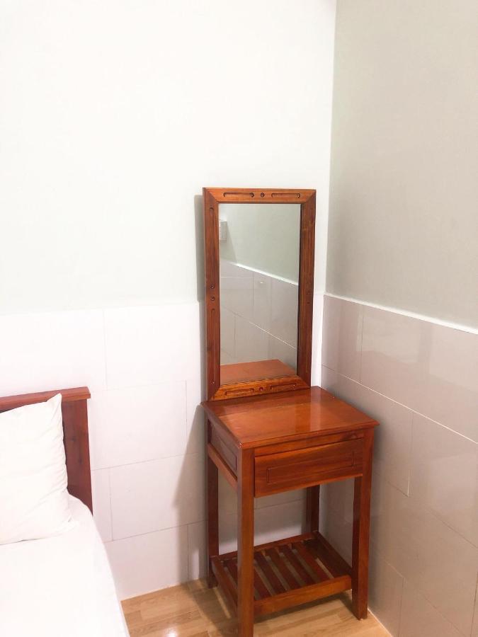 Bed and Breakfast Nha Nghi Y Vy Дуонг-Донг Экстерьер фото
