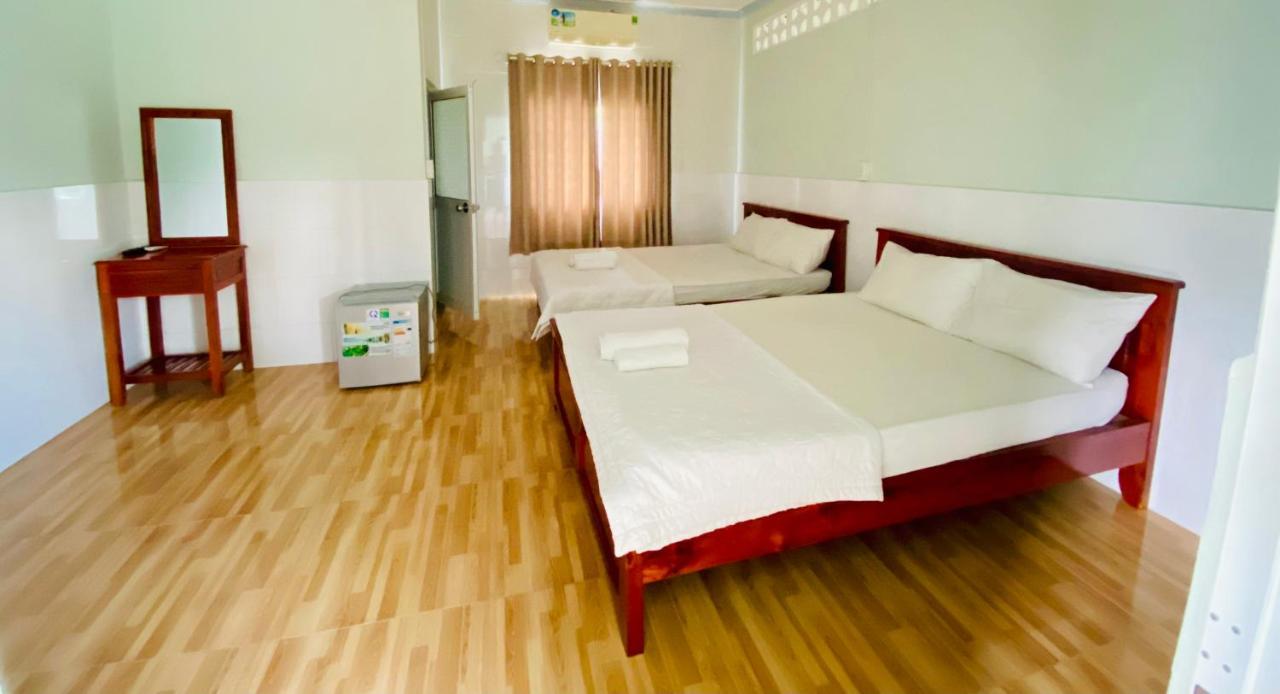Bed and Breakfast Nha Nghi Y Vy Дуонг-Донг Экстерьер фото